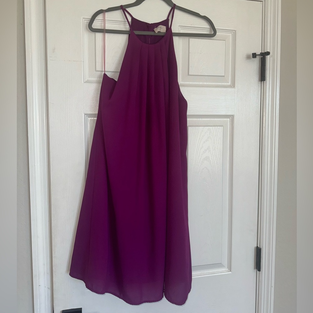 👉🏼LIKE NEW👈🏼 Fuchsia Everly Isaia Dress. Very classy. Perfect for a wedding. LG